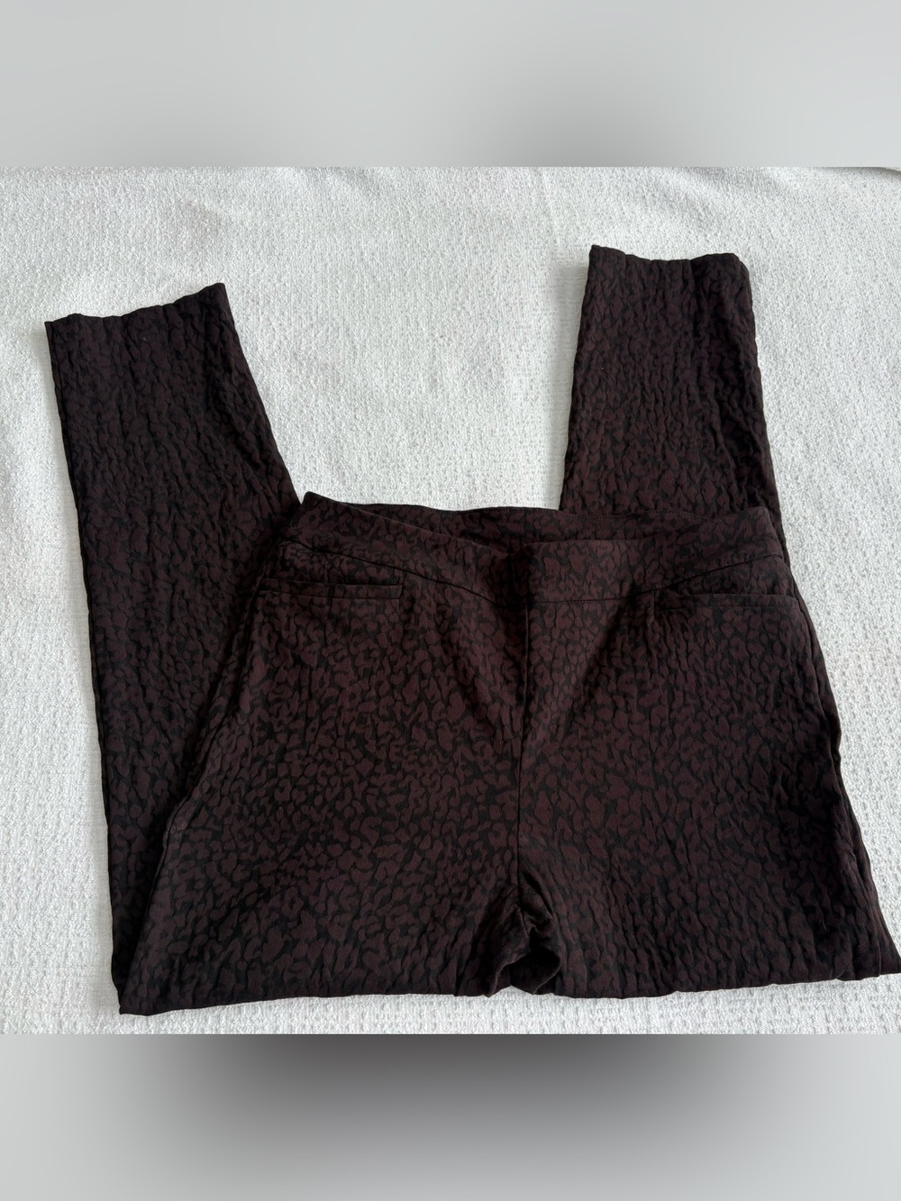 Chicos Women’s Patterned Brown Ponte Pants
